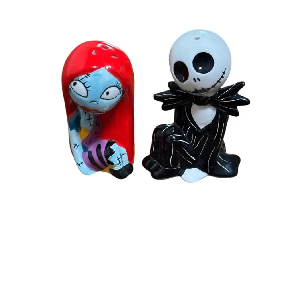 Disney Tim Burton The Nightmare Before Christmas Salt and Pepper Shakers Set
